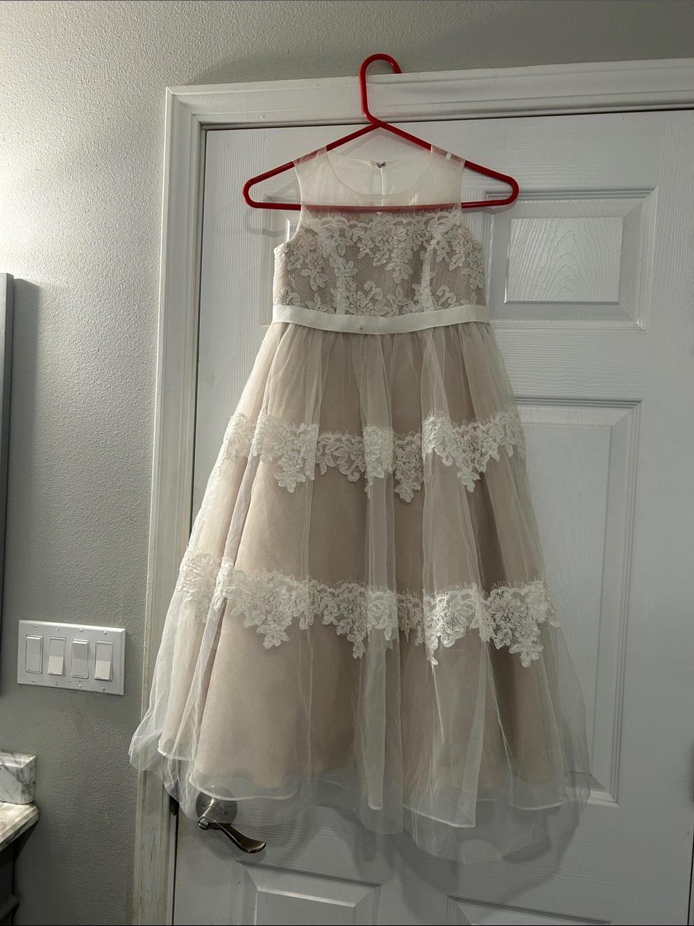 David's Bridal Ivory Lace Tiered Tulle Flower Girl Dress